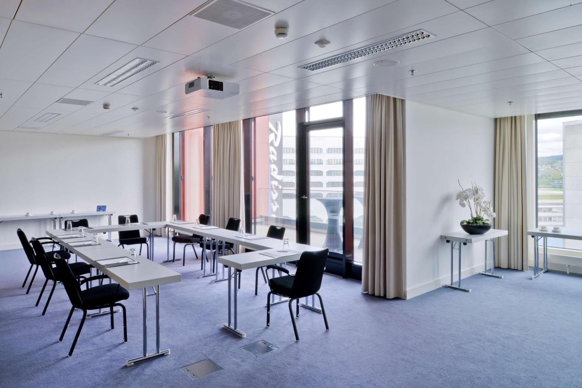 Radisson Blu Hotel Zurich Airport Kloten Esterno foto