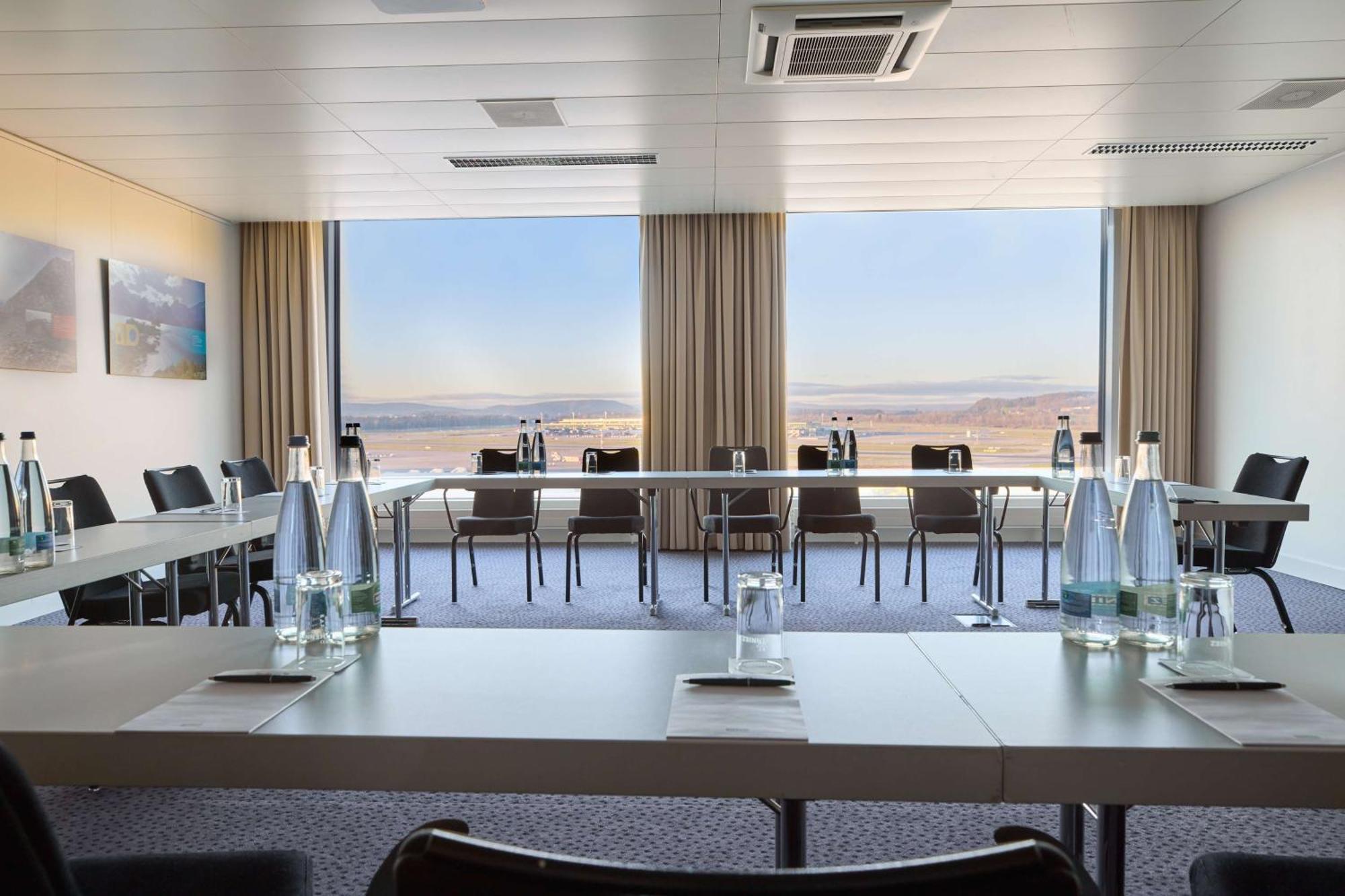 Radisson Blu Hotel Zurich Airport Kloten Esterno foto