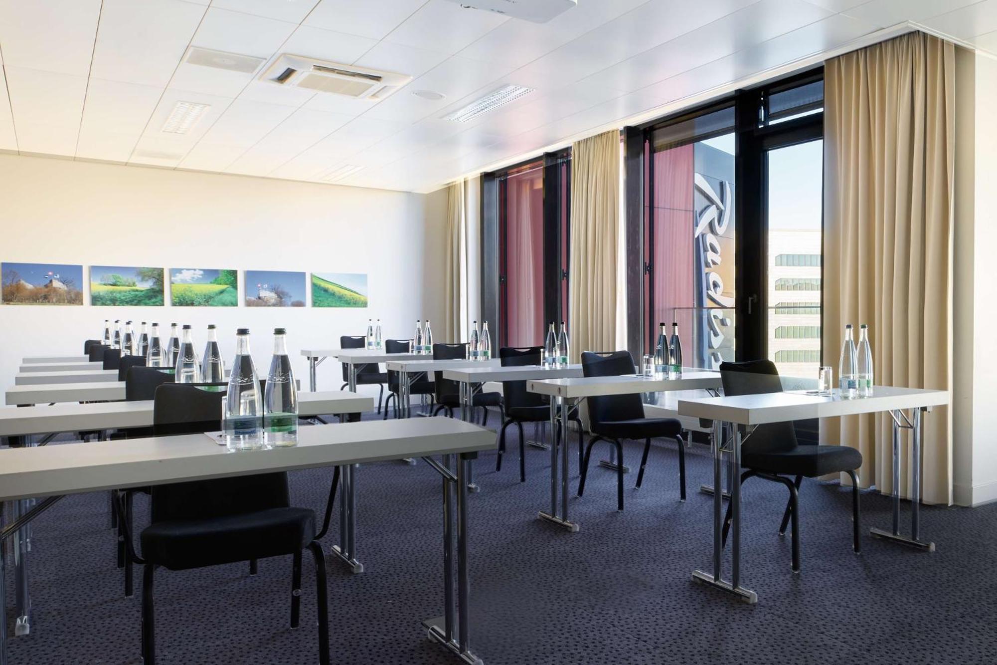 Radisson Blu Hotel Zurich Airport Kloten Esterno foto