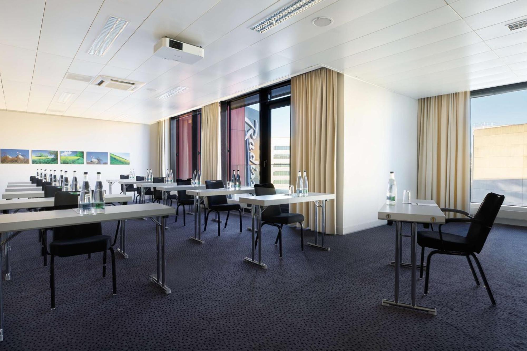Radisson Blu Hotel Zurich Airport Kloten Esterno foto